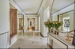 Paris 16th District - An exceptional 4-bed apartment