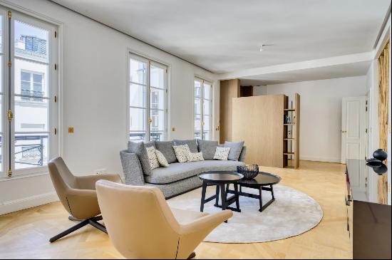 Paris 7th District - An exceptional 3-bed apartment