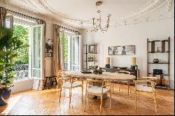 Paris 7th District – A superb 3-bed apartment