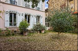 Boulogne North – A magnificent private mansion with an extensive garden