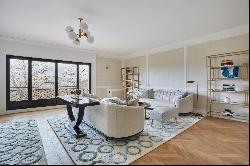 Paris 7th District - An exceptional 4-bed apartment enjoying superb views