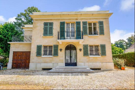 LE VESINET Center - Family House