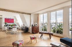 Paris 10th District – A superb 3/4 bed apartment