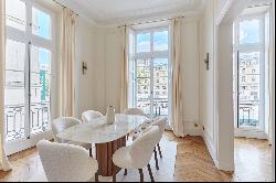 Paris 5th District – An ideal pied a terre - renovated apartment - 4 m height ceilings