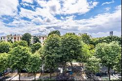 Neuilly-sur-Seine  -  A 4/5 bed apartment