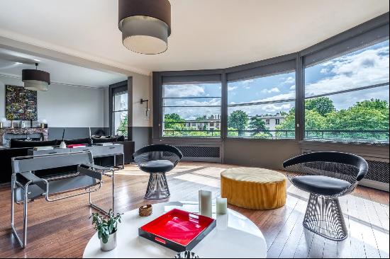 Neuilly-sur-Seine  -  A 4/5 bed apartment