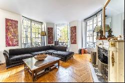 Paris 17th District - Niel. Quadruple reception - 4 bedrooms.