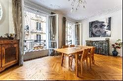 Paris 17th District - Niel. Quadruple reception - 4 bedrooms.