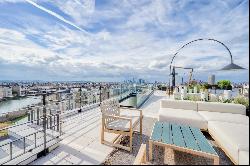 Paris 16th District - An exceptional penthouse apartment with a 100 sqm terrace