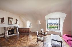 Paris 4th District – An exceptional 2/3 bed apartment in a prime location