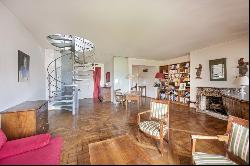 Paris 4th District – An exceptional 2/3 bed apartment in a prime location