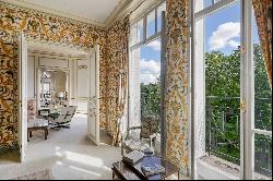 Neuilly-sur-Seine  -  A magnificent apartment