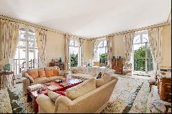 Neuilly-sur-Seine  -  A magnificent apartment