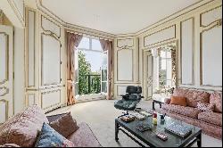 Neuilly-sur-Seine  -  A magnificent apartment