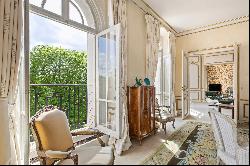 Neuilly-sur-Seine  -  A magnificent apartment