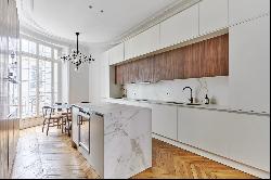 Paris 17th District – A renovated 3-bed apartment