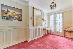 Paris 16th District -  A 2/3 bed apartment