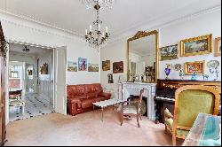 Paris 16th District -  A 2/3 bed apartment