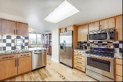 2 Bedroom Condo with Views of Capitol, Great Salt Lake and Wasatch Mountains