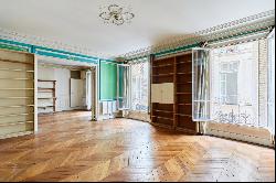 Paris 6th District - Jardin du Luxembourg - Apartment to be renovated