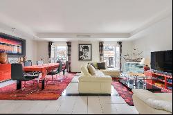 Paris 2nd District – A superb 3-bed apartment with a balcony