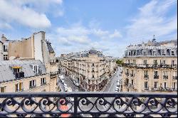 Paris 2nd District – A superb 3-bed apartment with a balcony