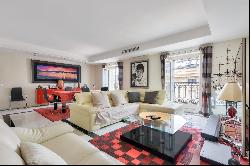 Paris 2nd District – A superb 3-bed apartment with a balcony