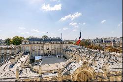 Paris 8th District –  A 3/4 bed apartment facing the Elysee Palace