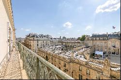 Paris 8th District –  A 3/4 bed apartment facing the Elysee Palace