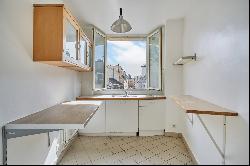 Paris 6th District - Carrefour de l'Odéon, 5th floor, two bedrooms.