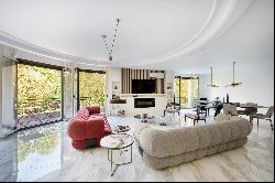 Neuilly-sur-Seine  - An ideal 4-bed family apartment