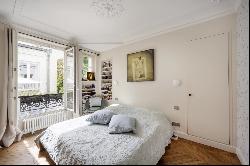 Paris 9th District – An elegant 3-bed apartment