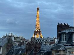 Paris 16th District – A 2-bed apartment enjoying Eiffel Tower views