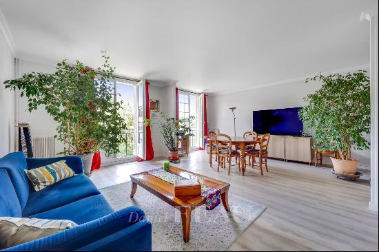 Versailles Ermitage – A renovated 3-bed apartment