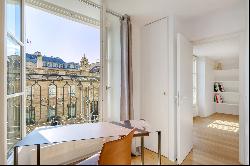 Paris 8th District – A 3-bed apartment facing the Elysée Palace