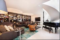 Paris 7th District – A superb 350 sqm Hotel Particulier..