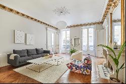 Paris 8th District - A sublime 4-bed apartment