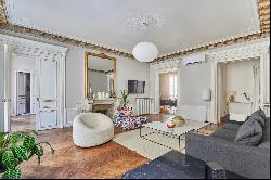 Paris 8th District - A sublime 4-bed apartment