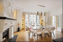 Paris 6th District – A 3-bed apartment in perfect condition