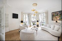 Paris 6th District – A 3-bed apartment in perfect condition