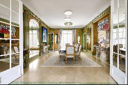 Paris 16th District – An elegant 4-bed apartment