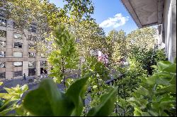 Paris 7th District - A 2/3 bed apartment with balconies