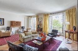 Paris 16th District – A peaceful 3-bed apartment