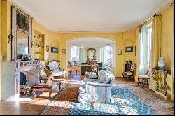 Paris 16th District - A spacious 4/5 bed apartment