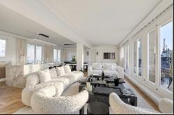 Paris 8th District - A superb 3-bed apartment with a terrace