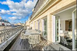 Paris 8th District - A superb 3-bed apartment with a terrace