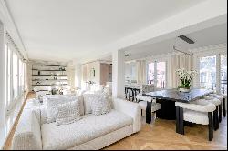 Paris 8th District - A superb 3-bed apartment with a terrace