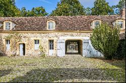 A sumptuous 18th century chateau in 70 hectares of park and woodland