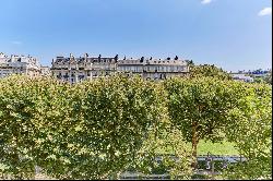 Paris 7th District – A superb pied a terre