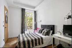 Paris 8th District – A renovated 4-bed apartment